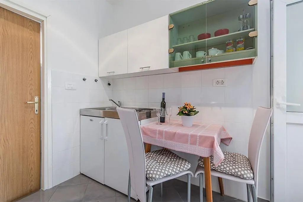 Studio Novigrad 2536B Apartment