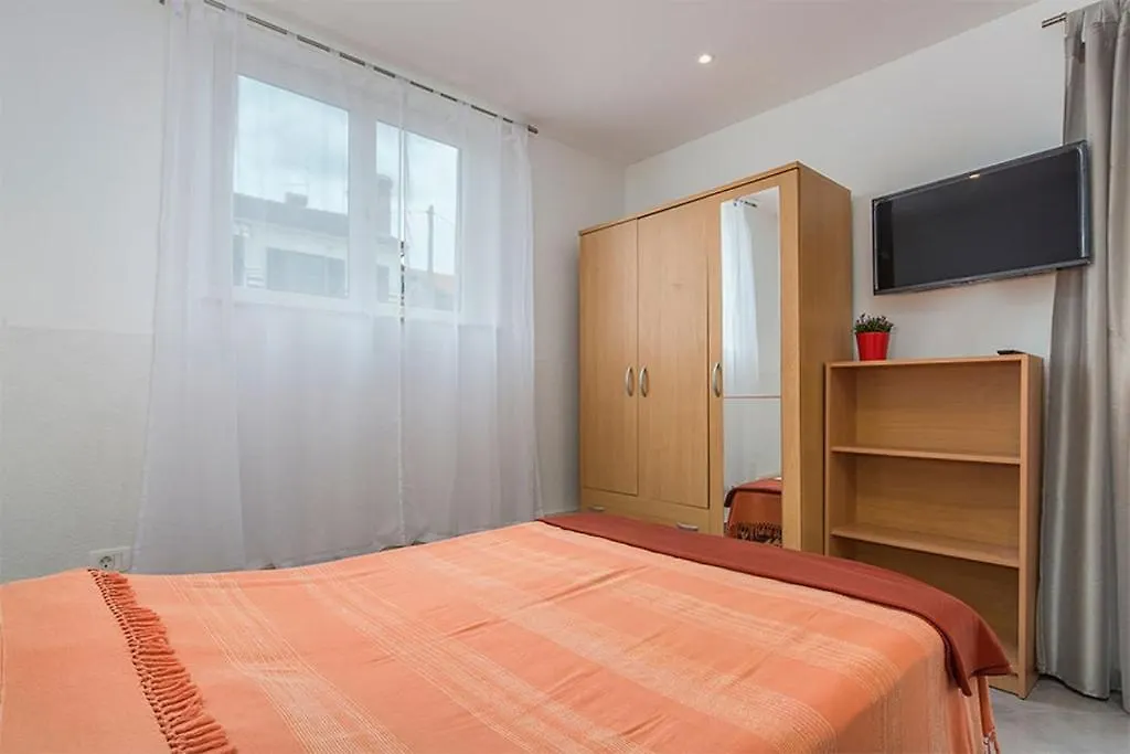 Apartment Studio Novigrad 2536B